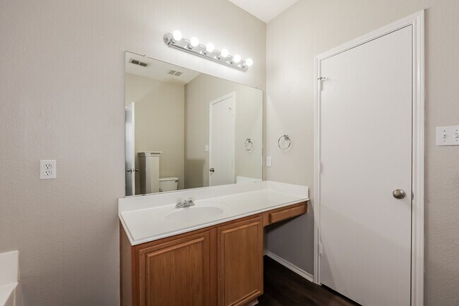 Building Photo - 6460 Downeast Dr