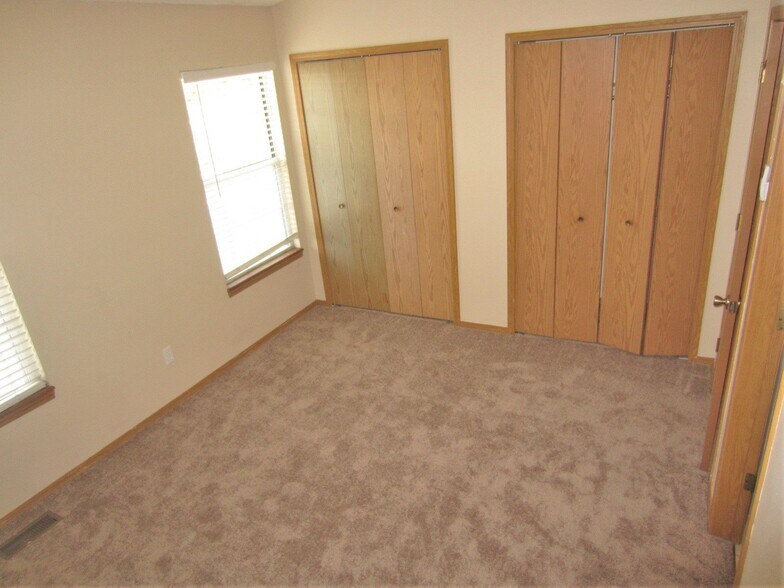 Building Photo - 2528 Blazek Loop