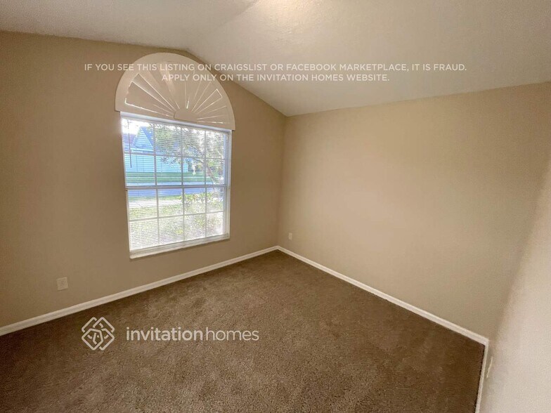 Building Photo - 22807 Hawk Hill Loop