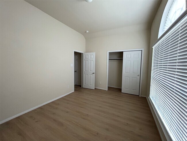 Building Photo - 3207 Tall Sycamore Trail