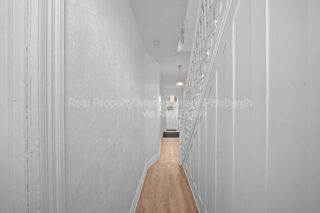 Building Photo - 3053 Brereton St