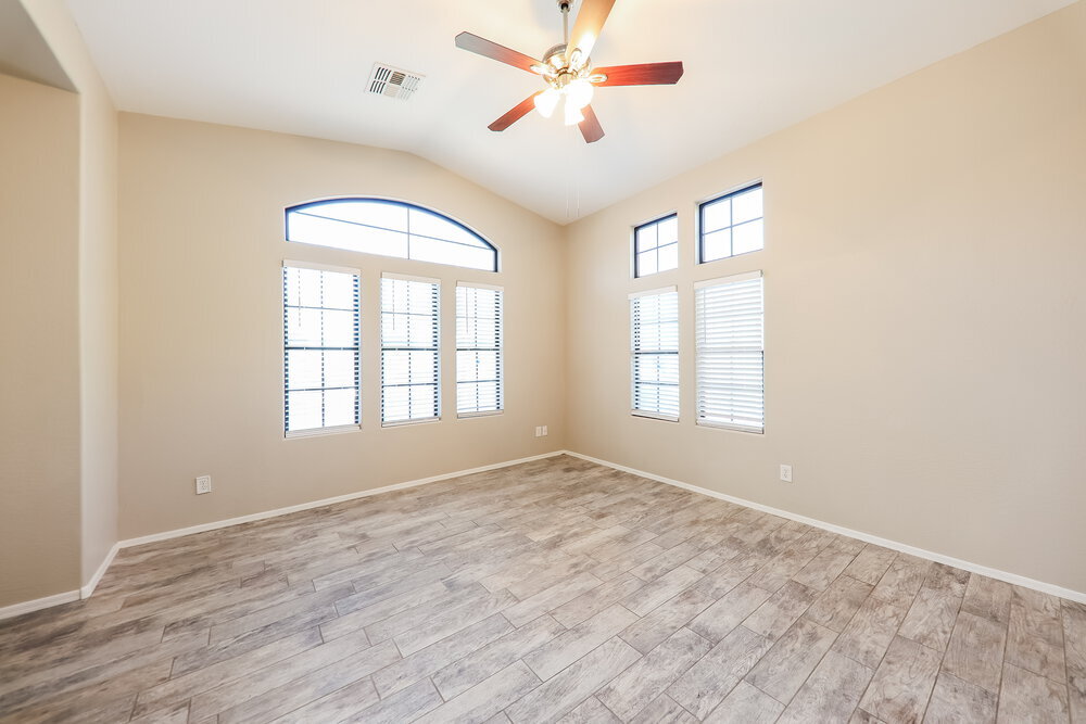 Building Photo - 2432 W Dusty Wren Dr