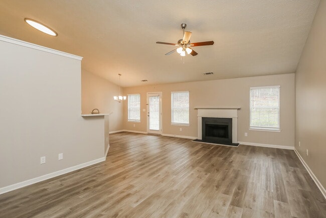 Building Photo - 765 Baskins Cir