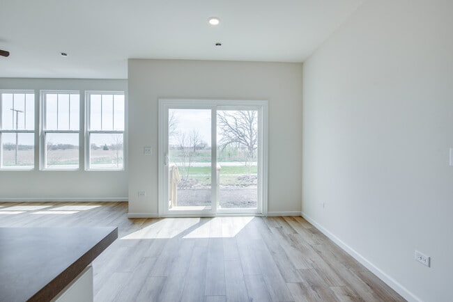 Building Photo - 2247 Horseshoe Cir