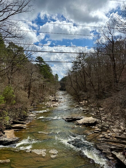 Building Photo - 3930 Paper Mill Rd SE