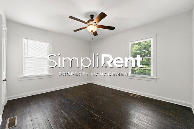 Building Photo - PRICE REDUCED! 1st month's Rent FREE with a 13-month lease!