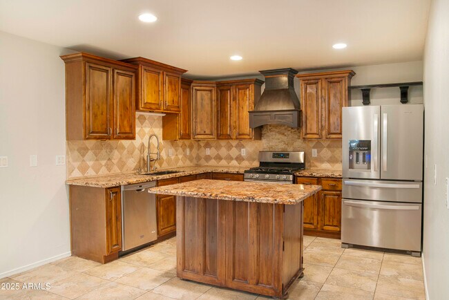 Building Photo - 42275 W Calle St