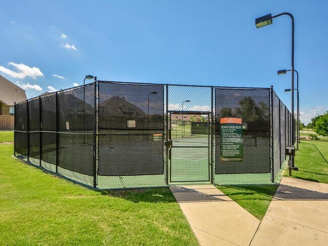 Building Photo - 4507 Western Lake Dr