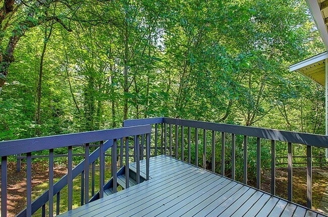 Building Photo - Beautiful split level home in Newport Hills!