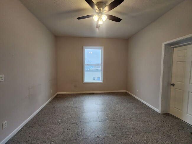 Building Photo - 458 N 9th St