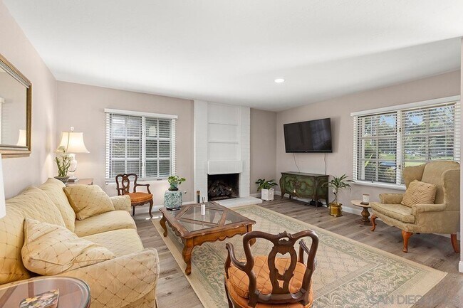 Building Photo - 339 Willowspring Dr N