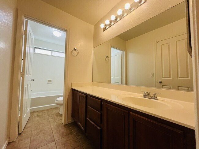Building Photo - 7372 W Ian Dr