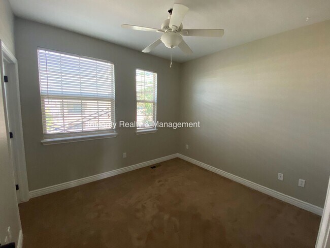 Building Photo - 7840 Inverness Blvd