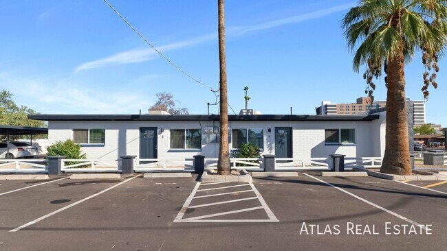 Building Photo - 2530 N 17th Way
