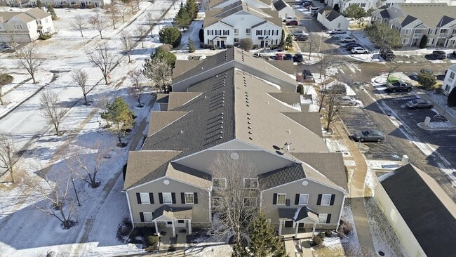 Building Photo - 417 Silverstone Dr