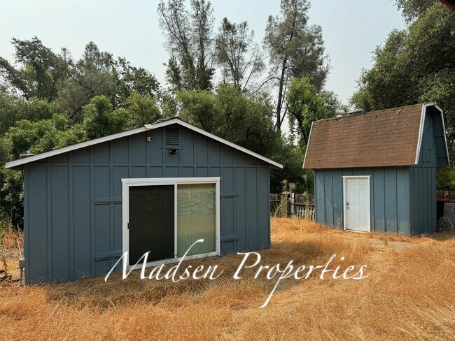 Building Photo - 20 Fairhill Dr