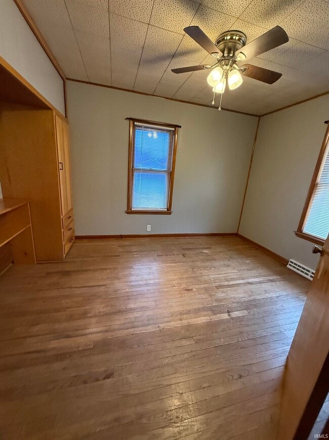 Building Photo - 1333 Hart St