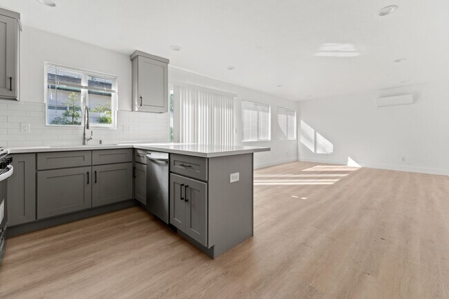 Building Photo - 13615 Glenhaven Dr