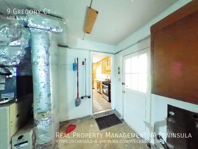 Building Photo - Single Home in Holiday Park of Hampton for...