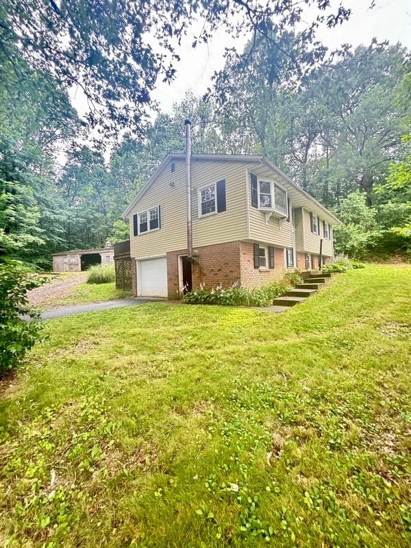 Building Photo - 616 Springville Rd