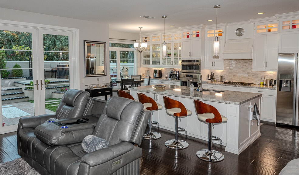 Building Photo - 4623 Da Vinci St