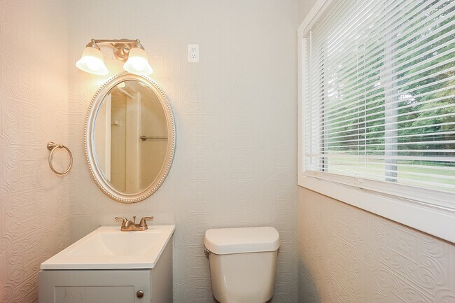 Building Photo - 1983 Monaco Dr