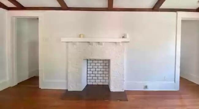 Building Photo - 16 Estey St