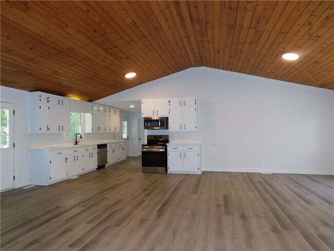 Building Photo - 183 Laurel Heights Dr