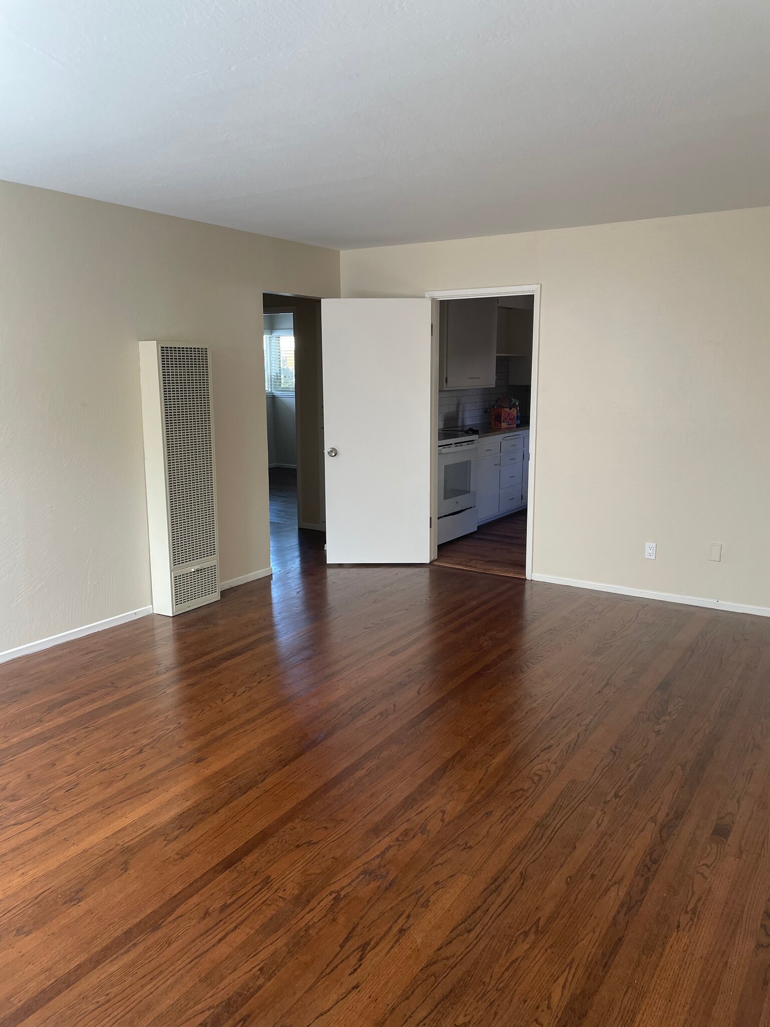 Living room - 2934 Brookdale Ave