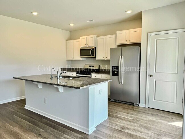 Building Photo - 816 Delta Ct
