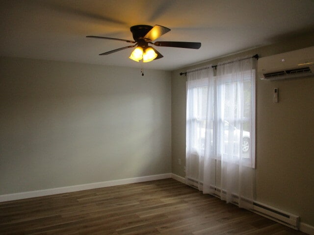 Living Room - 719 Valley St