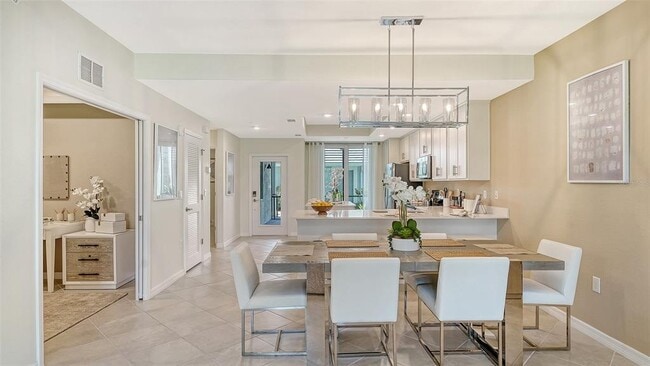 Building Photo - 12390 Wellen Golf St