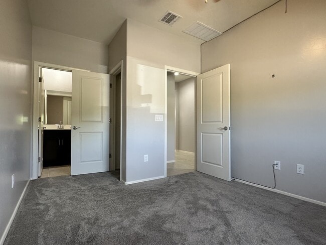 Building Photo - 7303 S Via Tierra Mesa