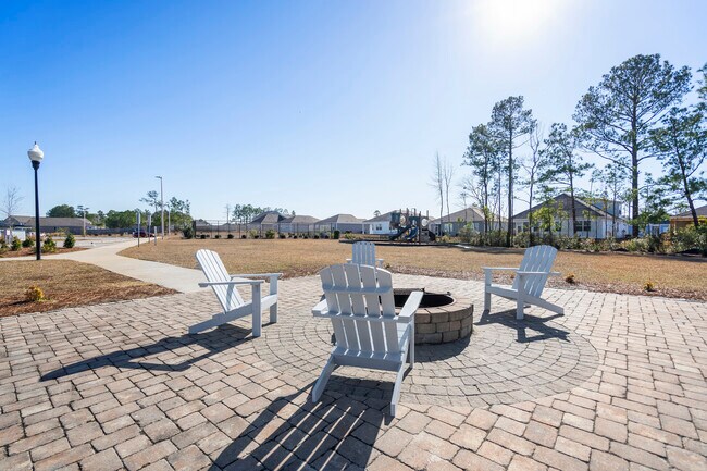 Building Photo - 1049 Burled Oak Rdg Lp SE