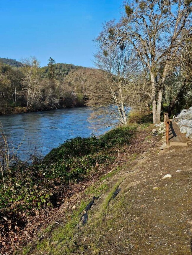 Building Photo - 141 Rivers Edge Ct