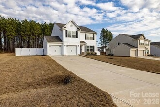 Building Photo - 824 Yorkshire Dr