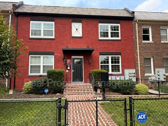 Primary Photo - 216 21st St NE