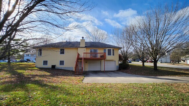 Building Photo - 1009 Sheffield Ct