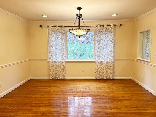 Building Photo - 43 Kent Hills Ln