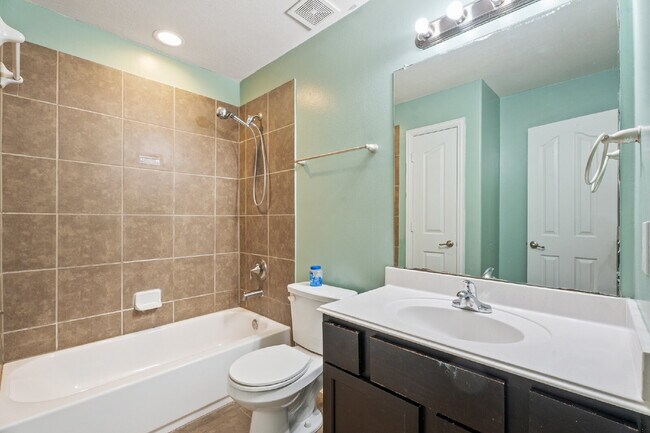 Building Photo - "Charming 4-Bed Home with Elegant Granite Touches & 2.5 Baths!"