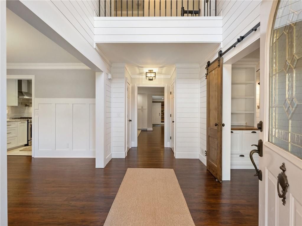 Building Photo - 3965 Hamilton View Way NE