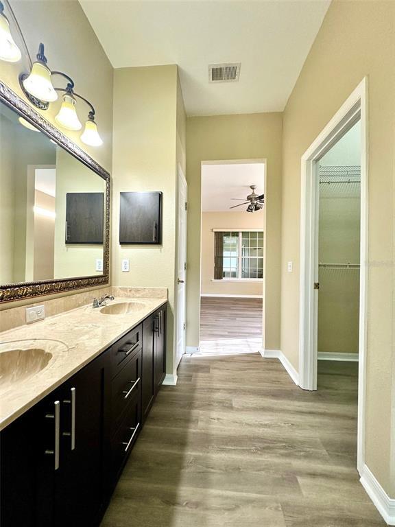 Building Photo - 2630 High Ridge Dr