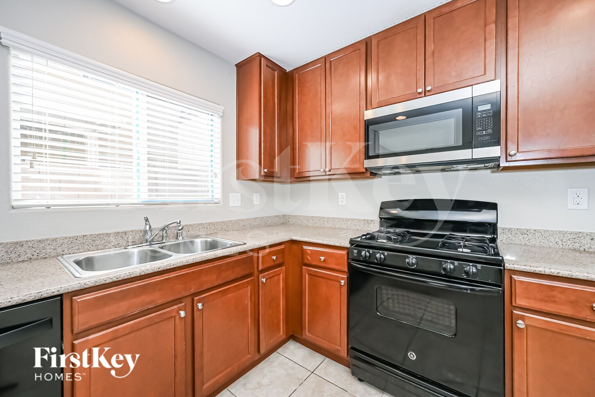 Building Photo - 8269 Vanity Fair Ln