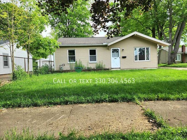 Primary Photo - 2461 Briner Ave