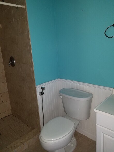 Building Photo - Cozy 3BR 2BA House in Laurelwood Community MOVE IN SPECIAL FIRST MONTH FREE RENT!