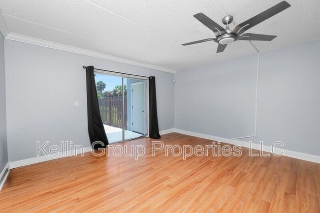 Building Photo - 2862 Somerset Park Dr