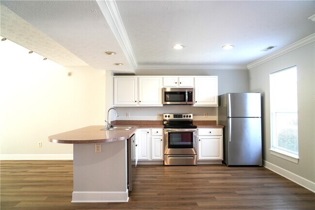 Building Photo - 0 Traditions Pl