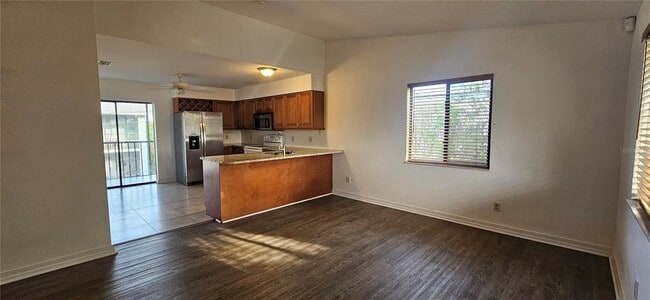 Building Photo - 4904 Vincennes Ct