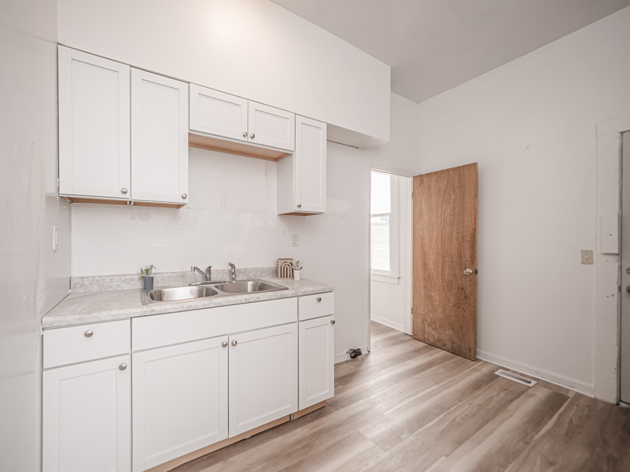 Building Photo - 1237 E Indiana St