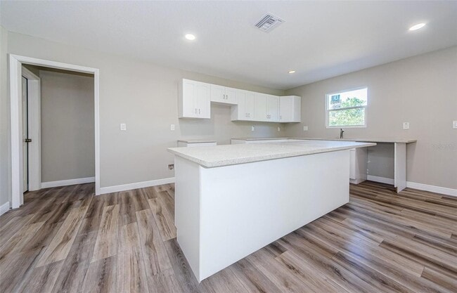 Building Photo - 3562 Fisher Rd